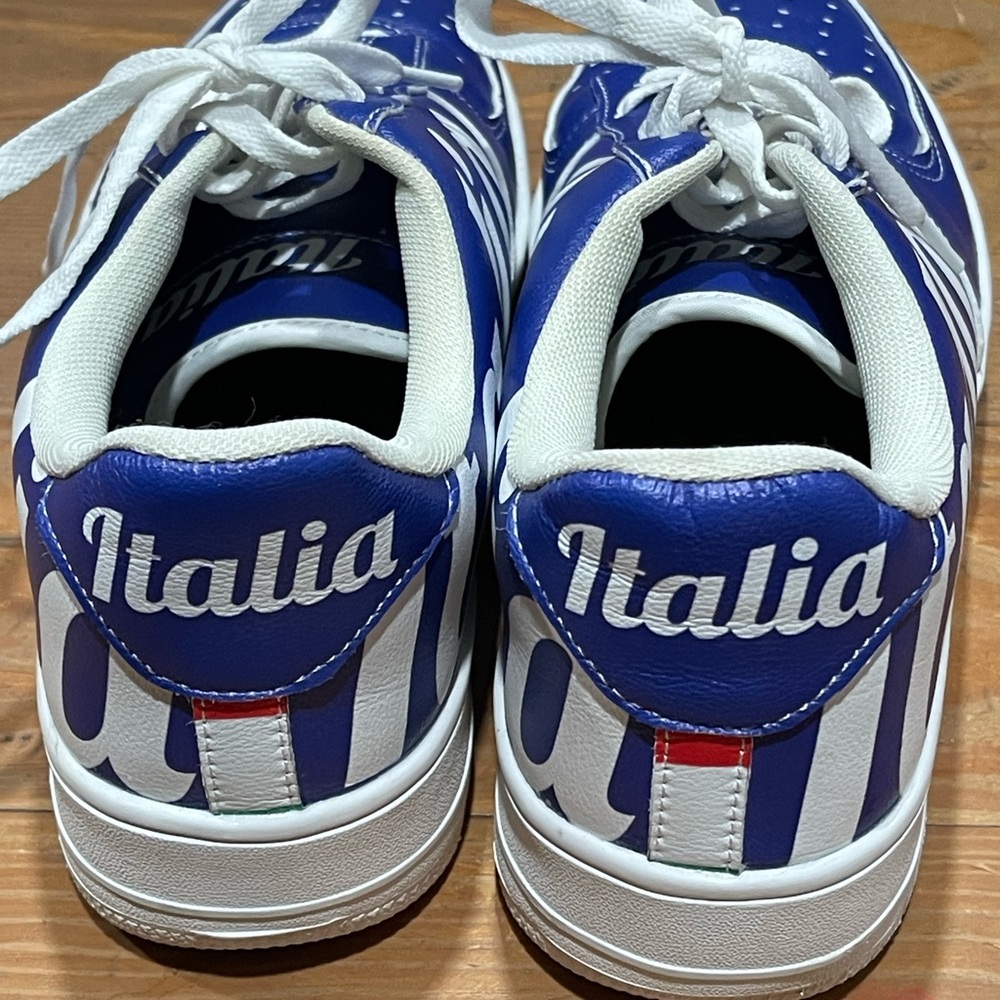 Classic Blue and White Men's Sneakers - Picture 5 of 5